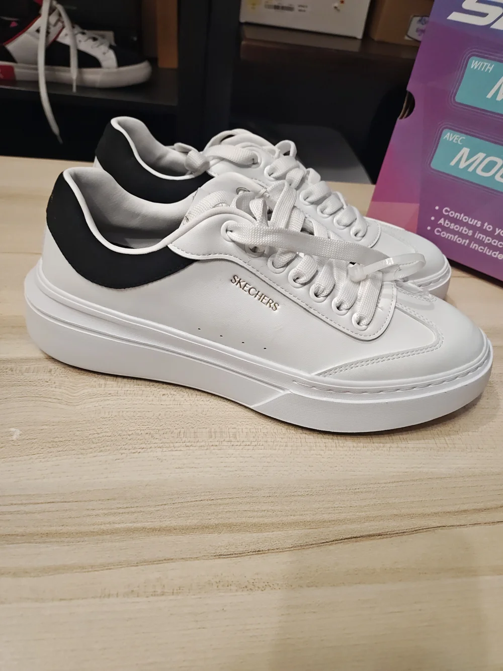 Skechers sleek white